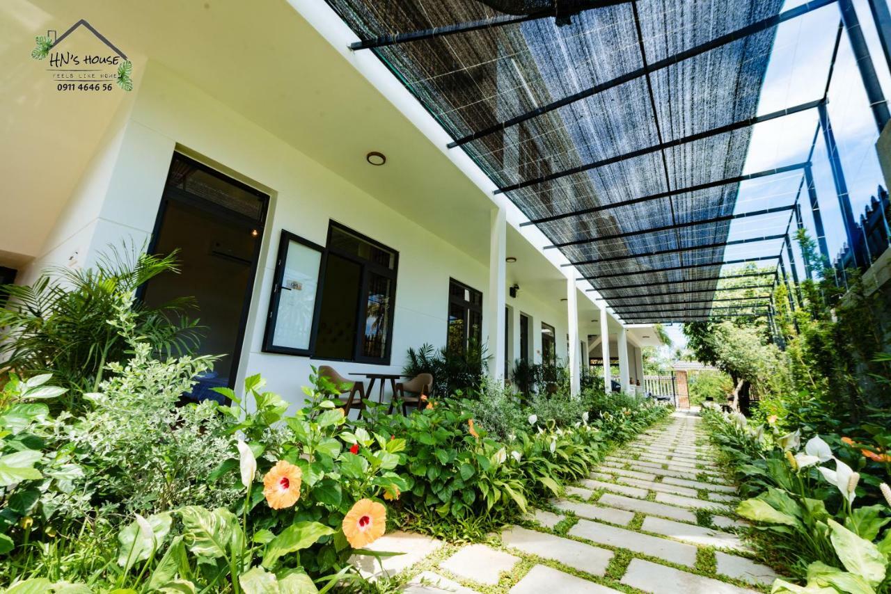 Отель Hoang Ngoc'S House Туихоа Экстерьер фото